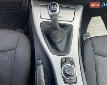 Черный БМВ 3 Серия, объемом двигателя 2 л и пробегом 305 тыс. км за 7800 $, фото 5 на Automoto.ua