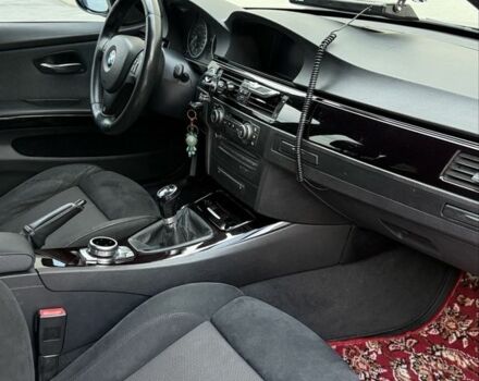 Черный БМВ 3 Серия, объемом двигателя 3 л и пробегом 255 тыс. км за 10500 $, фото 6 на Automoto.ua