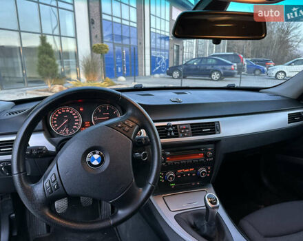 Черный БМВ 3 Серия, объемом двигателя 2 л и пробегом 329 тыс. км за 7200 $, фото 27 на Automoto.ua