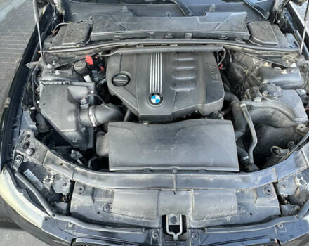 Черный БМВ 3 Серия, объемом двигателя 2 л и пробегом 280 тыс. км за 7500 $, фото 4 на Automoto.ua