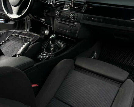 Черный БМВ 3 Серия, объемом двигателя 2 л и пробегом 340 тыс. км за 7700 $, фото 11 на Automoto.ua