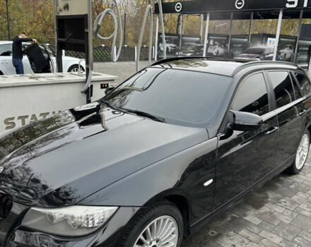 Черный БМВ 3 Серия, объемом двигателя 2 л и пробегом 325 тыс. км за 8000 $, фото 4 на Automoto.ua