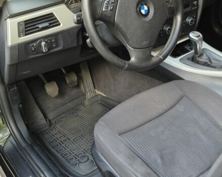 Черный БМВ 3 Серия, объемом двигателя 2 л и пробегом 379 тыс. км за 8500 $, фото 6 на Automoto.ua