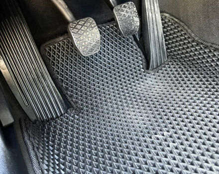 Черный БМВ 3 Серия, объемом двигателя 2 л и пробегом 279 тыс. км за 7650 $, фото 31 на Automoto.ua