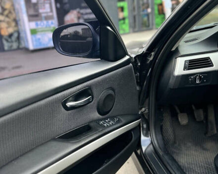 Черный БМВ 3 Серия, объемом двигателя 2 л и пробегом 298 тыс. км за 9450 $, фото 15 на Automoto.ua