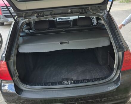 Черный БМВ 3 Серия, объемом двигателя 2 л и пробегом 379 тыс. км за 8500 $, фото 5 на Automoto.ua