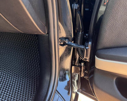 Черный БМВ 3 Серия, объемом двигателя 2 л и пробегом 279 тыс. км за 7650 $, фото 18 на Automoto.ua