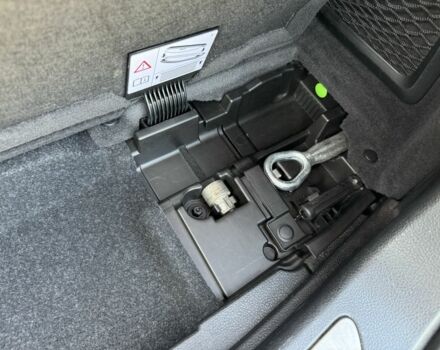 Черный БМВ 3 Серия, объемом двигателя 2 л и пробегом 330 тыс. км за 11800 $, фото 13 на Automoto.ua