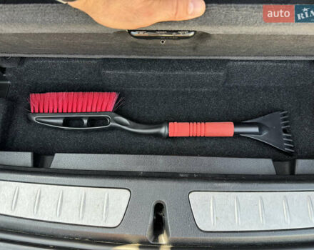 Черный БМВ 3 Серия, объемом двигателя 2 л и пробегом 330 тыс. км за 10999 $, фото 27 на Automoto.ua