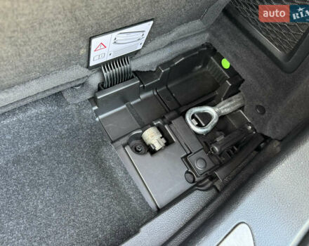 Черный БМВ 3 Серия, объемом двигателя 2 л и пробегом 330 тыс. км за 10999 $, фото 42 на Automoto.ua