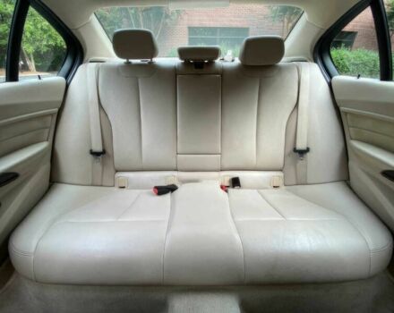 Чорний БМВ 3 Серія, об'ємом двигуна 2 л та пробігом 82 тис. км за 9000 $, фото 10 на Automoto.ua