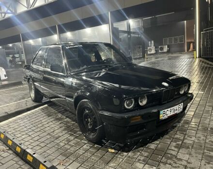 Черный БМВ 3 Серия, объемом двигателя 1.8 л и пробегом 500 тыс. км за 900 $, фото 1 на Automoto.ua