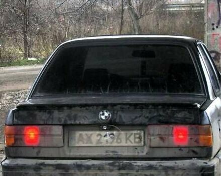 Черный БМВ 3 Серия, объемом двигателя 2 л и пробегом 300 тыс. км за 2350 $, фото 1 на Automoto.ua