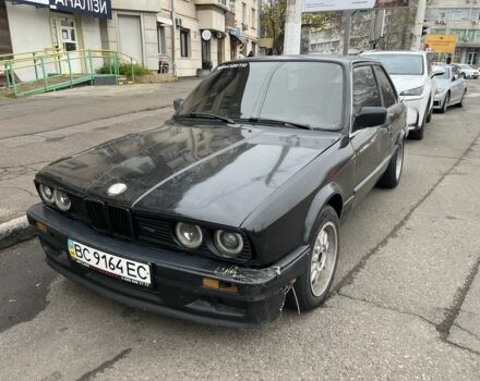 Чорний БМВ 3 Серія, об'ємом двигуна 1.8 л та пробігом 400 тис. км за 800 $, фото 1 на Automoto.ua