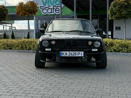 Черный БМВ 3 Серия, объемом двигателя 3.5 л и пробегом 300 тыс. км за 2900 $, фото 1 на Automoto.ua