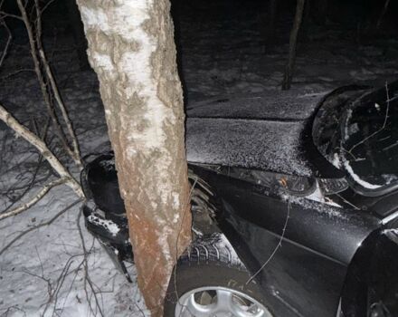 Черный БМВ 3 Серия, объемом двигателя 1.8 л и пробегом 999 тыс. км за 1100 $, фото 1 на Automoto.ua