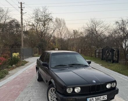 Черный БМВ 3 Серия, объемом двигателя 1.6 л и пробегом 300 тыс. км за 1300 $, фото 1 на Automoto.ua