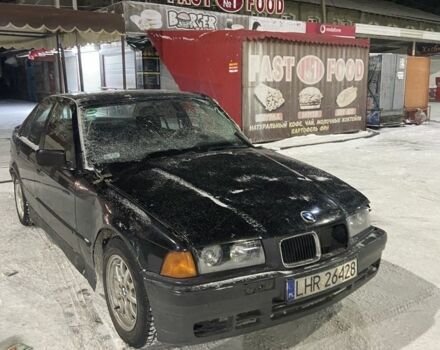 Черный БМВ 3 Серия, объемом двигателя 0 л и пробегом 326 тыс. км за 443 $, фото 1 на Automoto.ua