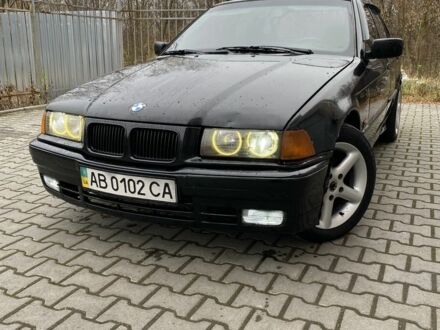 Черный БМВ 3 Серия, объемом двигателя 1.6 л и пробегом 300 тыс. км за 1700 $, фото 1 на Automoto.ua