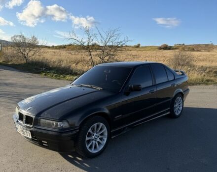 Черный БМВ 3 Серия, объемом двигателя 1.8 л и пробегом 368 тыс. км за 2550 $, фото 1 на Automoto.ua