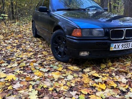 Чорний БМВ 3 Серія, об'ємом двигуна 1.8 л та пробігом 240 тис. км за 2300 $, фото 1 на Automoto.ua