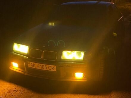 БМВ 3 Серия 1992 в Краматорске на Automoto.ua Черный БМВ 3 Серия, объемом двигателя 2 л и пробегом 180 тыс. км за 1691 $, фото 1 на Automoto.ua