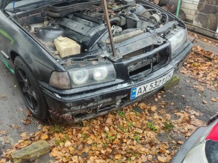 Черный БМВ 3 Серия, объемом двигателя 2.5 л и пробегом 360 тыс. км за 1650 $, фото 1 на Automoto.ua