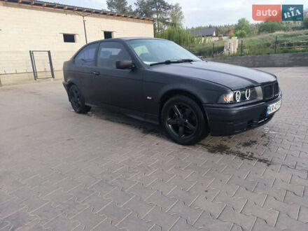 Черный БМВ 3 Серия, объемом двигателя 1.6 л и пробегом 300 тыс. км за 3000 $, фото 1 на Automoto.ua