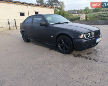 Черный БМВ 3 Серия, объемом двигателя 1.6 л и пробегом 300 тыс. км за 3000 $, фото 1 на Automoto.ua