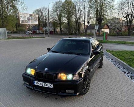 Черный БМВ 3 Серия, объемом двигателя 2.5 л и пробегом 453 тыс. км за 3300 $, фото 1 на Automoto.ua