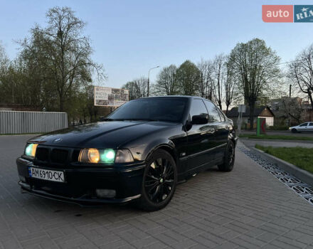 Черный БМВ 3 Серия, объемом двигателя 2.49 л и пробегом 452 тыс. км за 3800 $, фото 1 на Automoto.ua