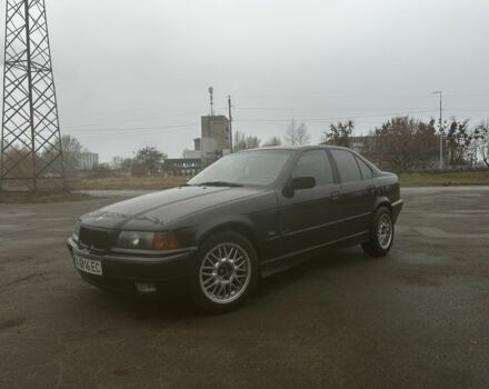 Черный БМВ 3 Серия, объемом двигателя 2 л и пробегом 435 тыс. км за 1600 $, фото 1 на Automoto.ua