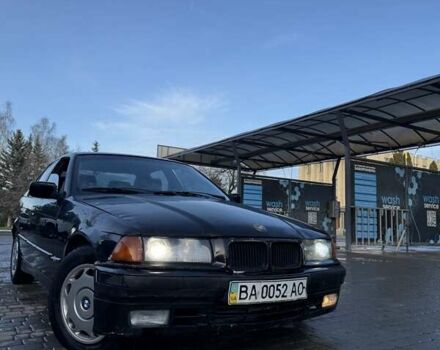 Черный БМВ 3 Серия, объемом двигателя 2 л и пробегом 500 тыс. км за 1350 $, фото 1 на Automoto.ua
