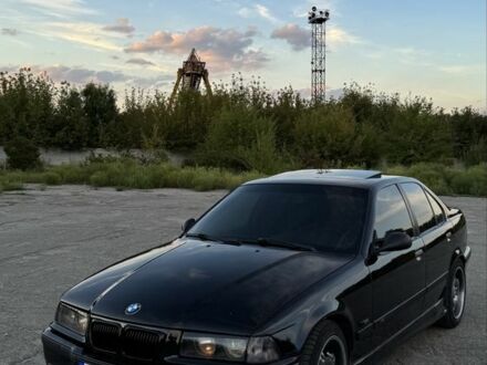 Черный БМВ 3 Серия, объемом двигателя 2.8 л и пробегом 666 тыс. км за 4200 $, фото 1 на Automoto.ua