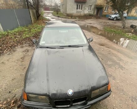 Черный БМВ 3 Серия, объемом двигателя 1.7 л и пробегом 280 тыс. км за 1300 $, фото 1 на Automoto.ua