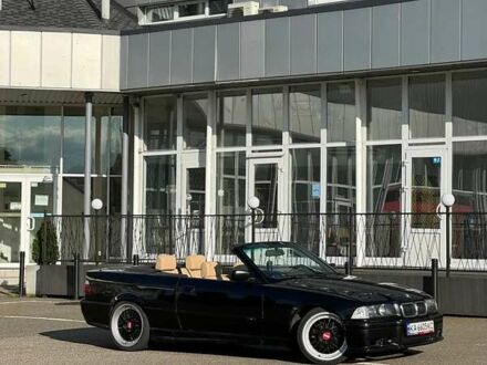 Черный БМВ 3 Серия, объемом двигателя 1.8 л и пробегом 170 тыс. км за 5000 $, фото 1 на Automoto.ua