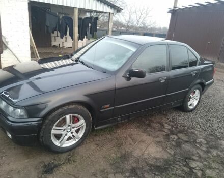 Черный БМВ 3 Серия, объемом двигателя 0 л и пробегом 501 тыс. км за 2700 $, фото 1 на Automoto.ua