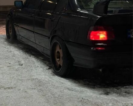 Черный БМВ 3 Серия, объемом двигателя 2 л и пробегом 415 тыс. км за 3800 $, фото 1 на Automoto.ua