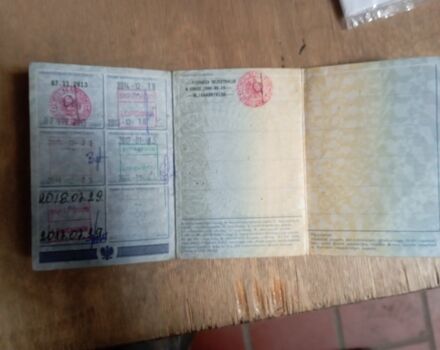 Черный БМВ 3 Серия, объемом двигателя 2 л и пробегом 238 тыс. км за 960 $, фото 1 на Automoto.ua