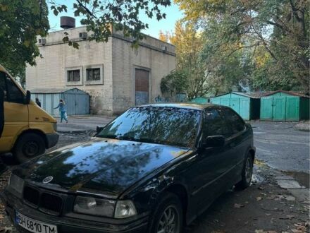 Черный БМВ 3 Серия, объемом двигателя 1.6 л и пробегом 777 тыс. км за 1400 $, фото 1 на Automoto.ua