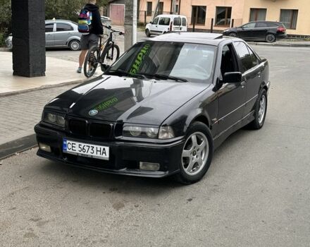 Черный БМВ 3 Серия, объемом двигателя 1.8 л и пробегом 300 тыс. км за 2200 $, фото 1 на Automoto.ua