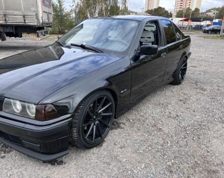 Черный БМВ 3 Серия, объемом двигателя 2 л и пробегом 380 тыс. км за 3800 $, фото 1 на Automoto.ua