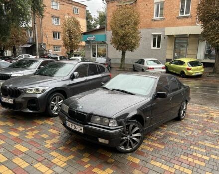Черный БМВ 3 Серия, объемом двигателя 1.6 л и пробегом 385 тыс. км за 4000 $, фото 1 на Automoto.ua