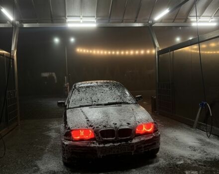 Черный БМВ 3 Серия, объемом двигателя 2 л и пробегом 400 тыс. км за 2500 $, фото 1 на Automoto.ua