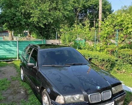Черный БМВ 3 Серия, объемом двигателя 1.7 л и пробегом 299 тыс. км за 5086 $, фото 1 на Automoto.ua