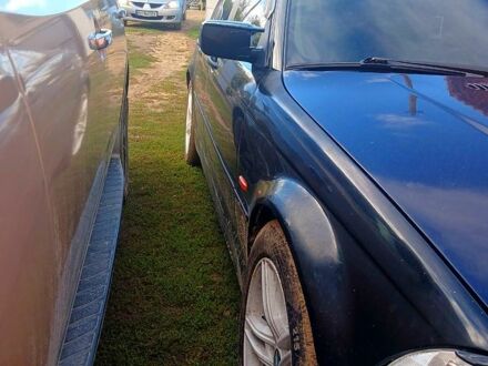 Черный БМВ 3 Серия, объемом двигателя 2 л и пробегом 330 тыс. км за 3500 $, фото 1 на Automoto.ua