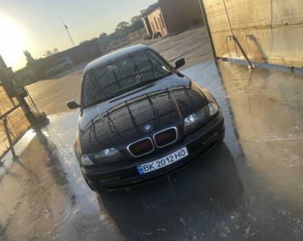 Чорний БМВ 3 Серія, об'ємом двигуна 2 л та пробігом 3 тис. км за 2990 $, фото 1 на Automoto.ua