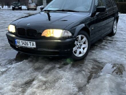 Черный БМВ 3 Серия, объемом двигателя 2 л и пробегом 328 тыс. км за 3900 $, фото 1 на Automoto.ua