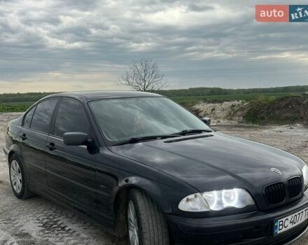 Черный БМВ 3 Серия, объемом двигателя 1.9 л и пробегом 350 тыс. км за 3000 $, фото 1 на Automoto.ua