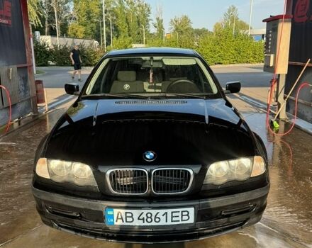 Черный БМВ 3 Серия, объемом двигателя 1.9 л и пробегом 274 тыс. км за 3550 $, фото 1 на Automoto.ua